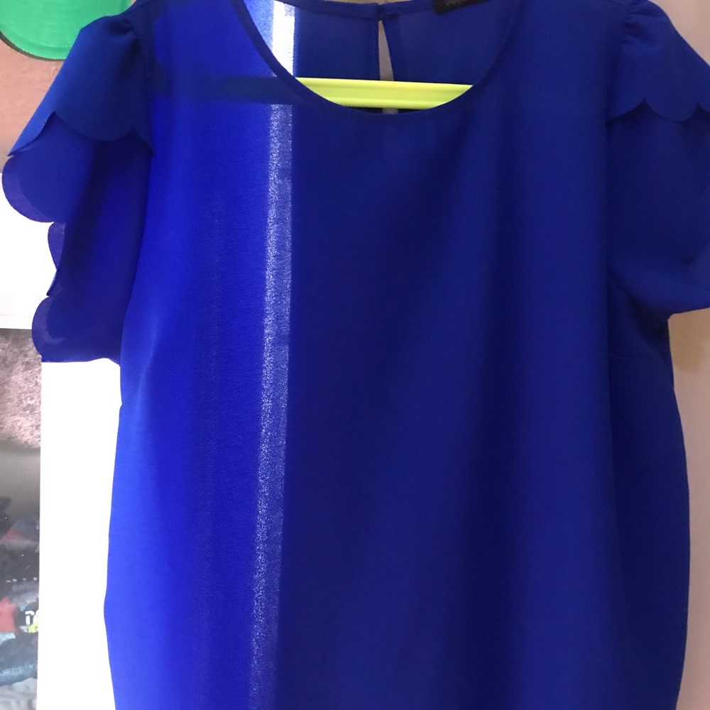 Blue summer shirt size large